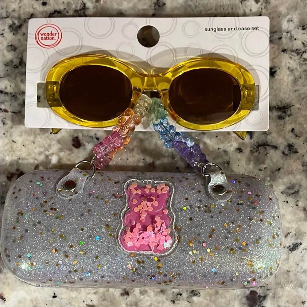 💗 NWT Pink Glitter CareBear Kids Sunglasses +fancy case Wonder Nation Brand New